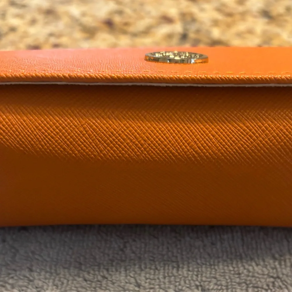 EUC Tory Burch Orange sunglasses case beautiful